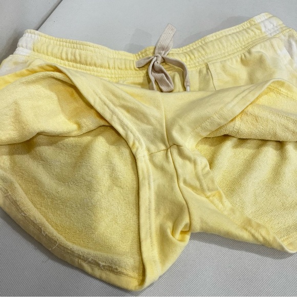 Wildfox Lemon Meringue Tie-Dye Broken Dreams Shorts Size Medium Side Pockets - Picture 6 of 6